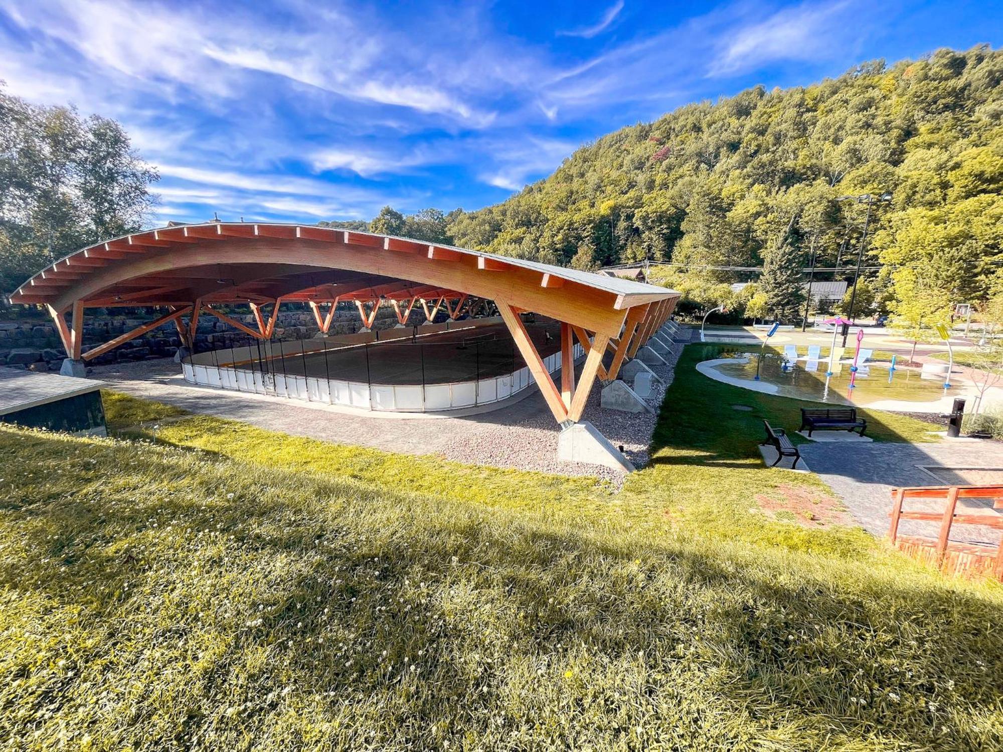 Condo Moderne, Escapade Vacance, Vue Sur Montagnes מראה חיצוני תמונה
