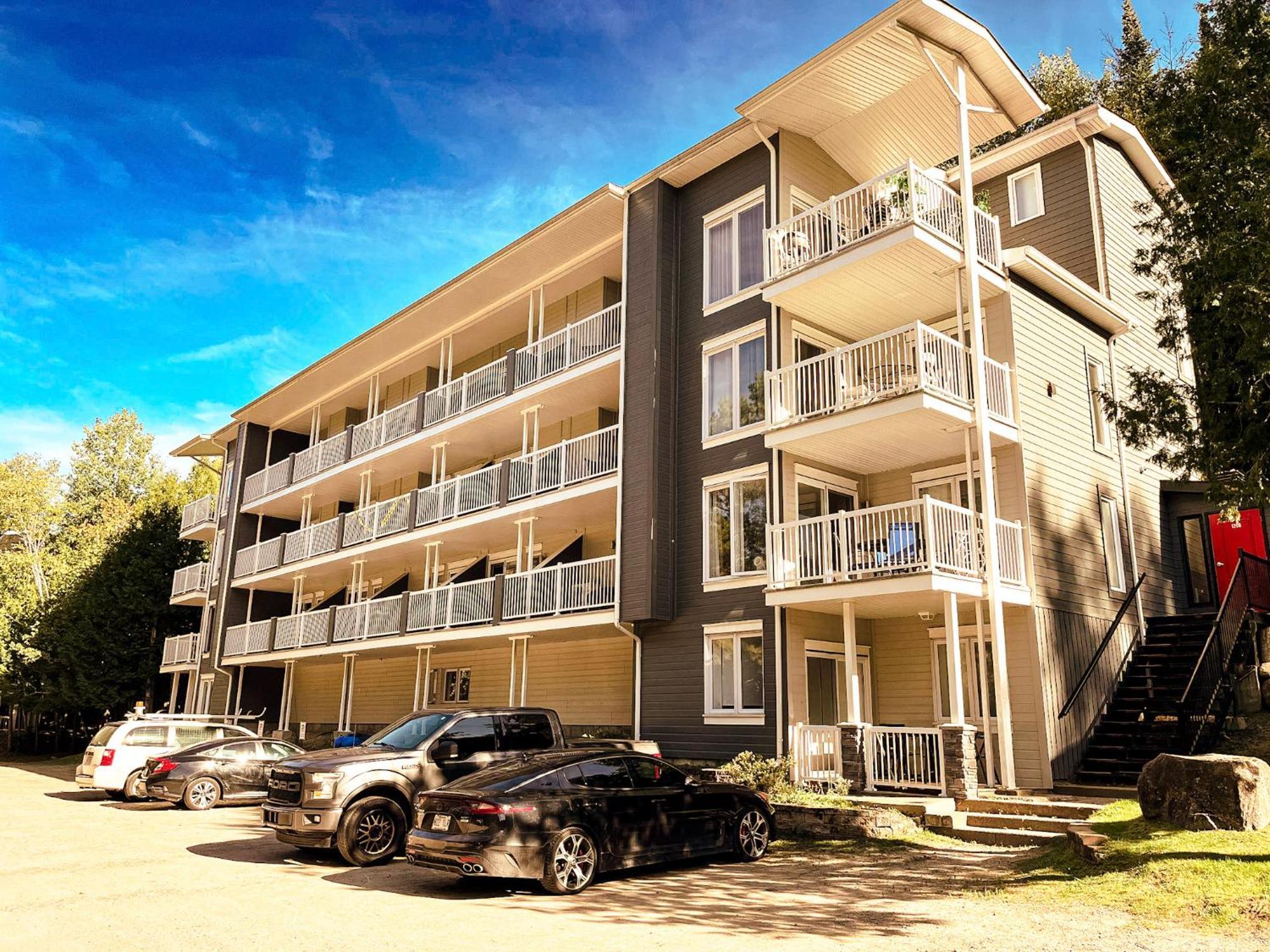 Condo Moderne, Escapade Vacance, Vue Sur Montagnes מראה חיצוני תמונה