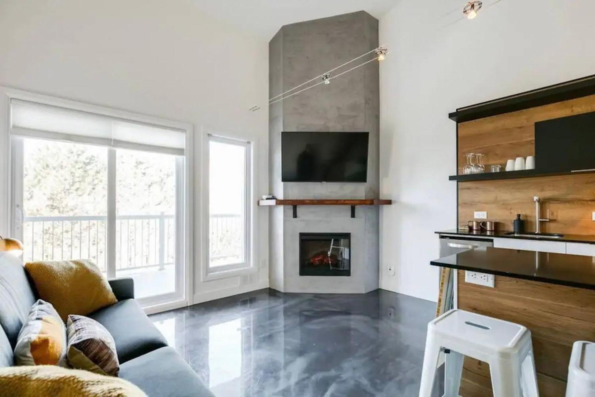 Condo Moderne, Escapade Vacance, Vue Sur Montagnes מראה חיצוני תמונה